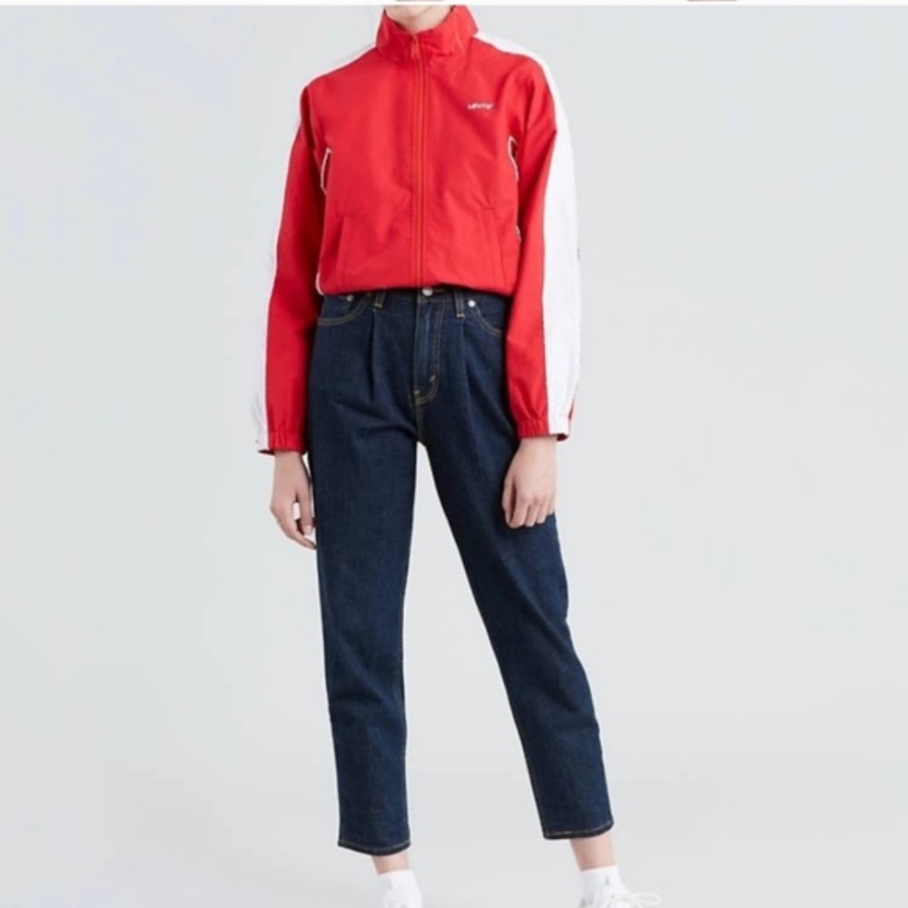 Levi’s Premium High-Rise Mom Jeans